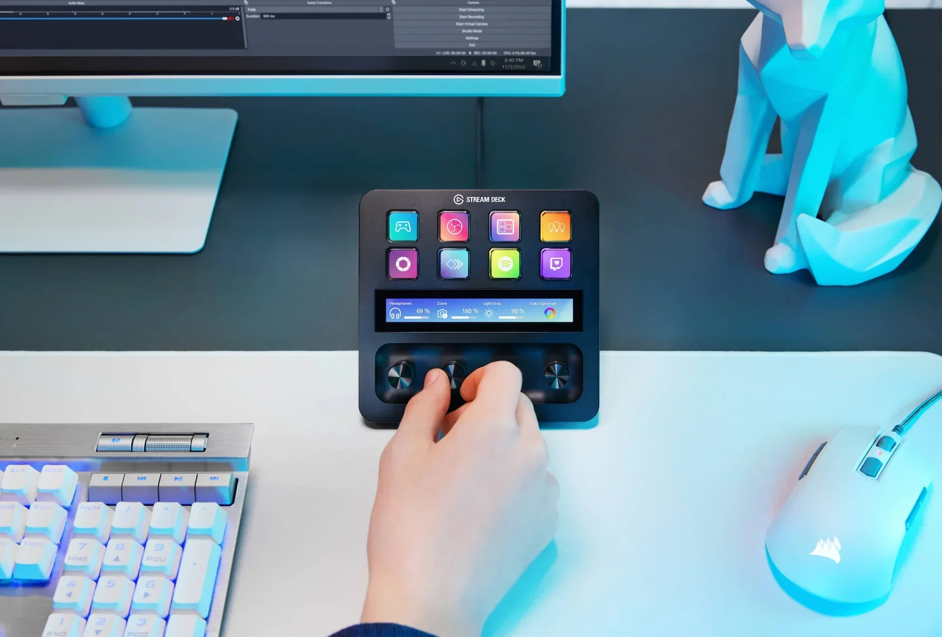 Elgato Stream Deck tech with customizable LCD keys, dials, and touch strip - Image 20