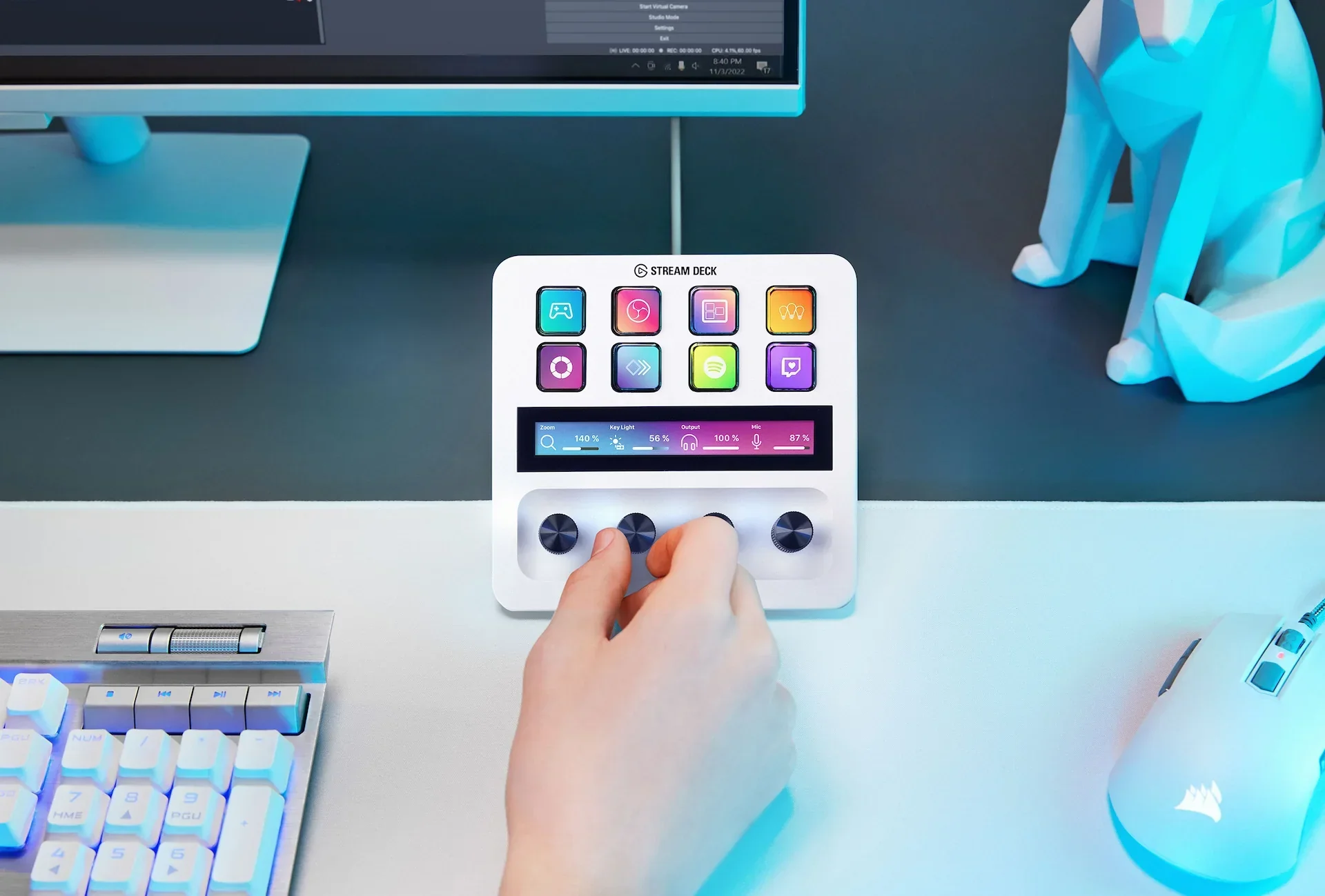 Elgato Stream Deck tech with customizable LCD keys, dials, and touch strip - Image 25
