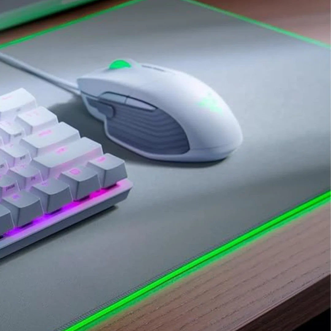 Razer Goliathus Chroma Mercury Soft Gaming Mouse Pad (Extended) - Image 2
